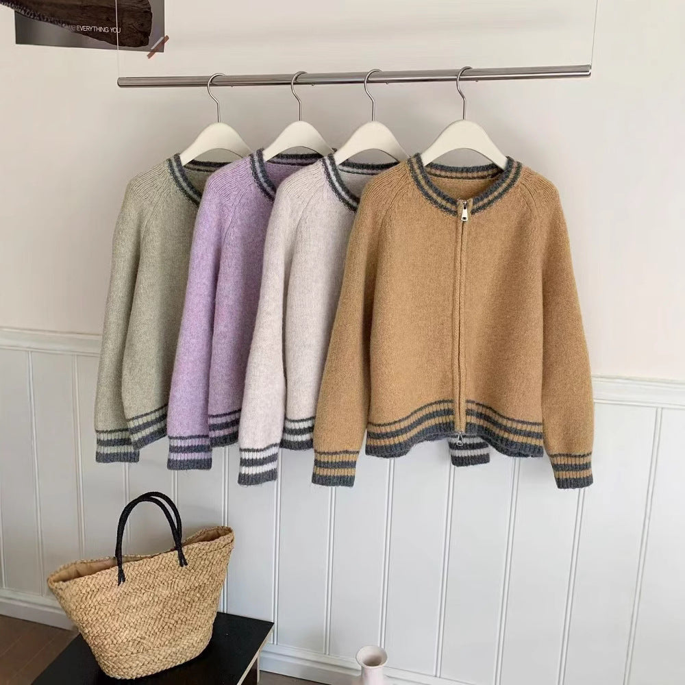 Real shot of color-blocked design round neck double zipper sweater cardigan for women in autumn and winter with a retro atmosphere knitted jacket