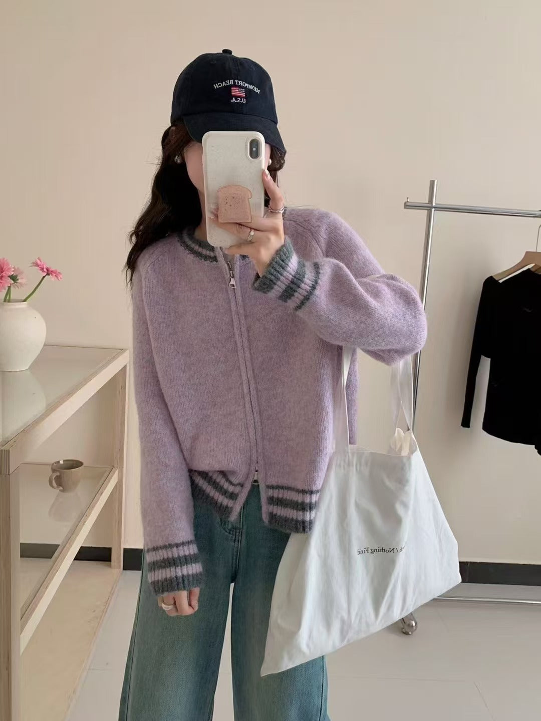 Real shot of color-blocked design round neck double zipper sweater cardigan for women in autumn and winter with a retro atmosphere knitted jacket